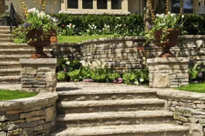 Custom retaining wall services - Hugo's Concrete