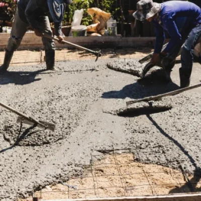 Small Concrete Companies Near Me vs. Big National Brands: How to Choose